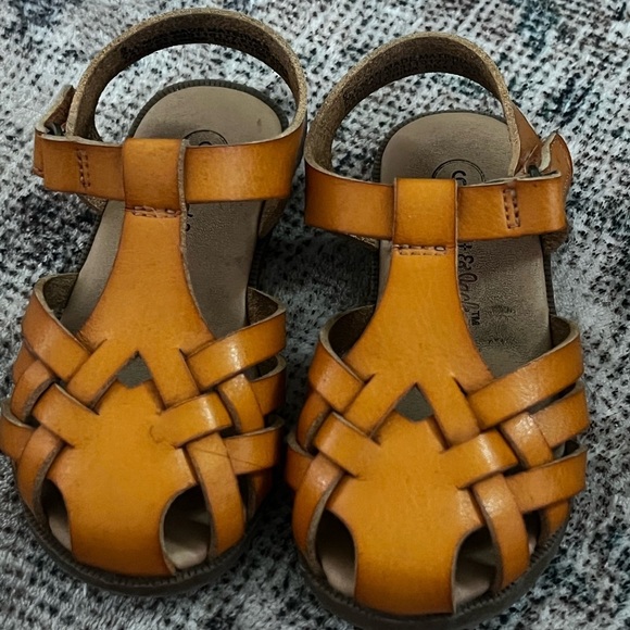 Cat & Jack Other - Cat & Jack Fisherman Sandals Size 6
